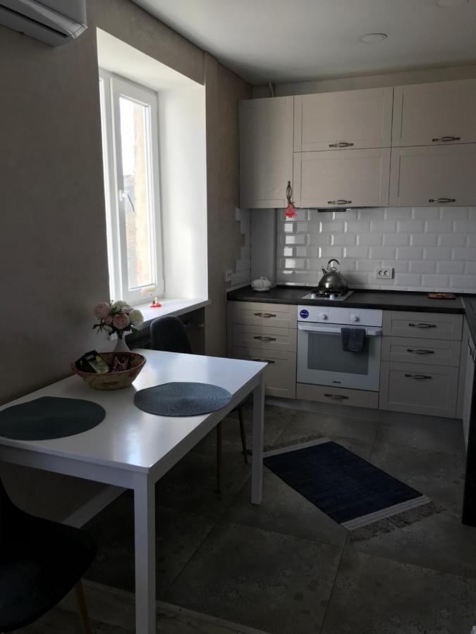 Flat in the city center Lejlighed Kherson Eksteriør billede